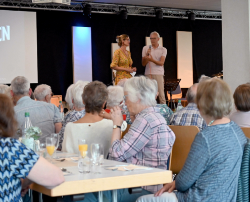2023-09-01_seniorendinner_14