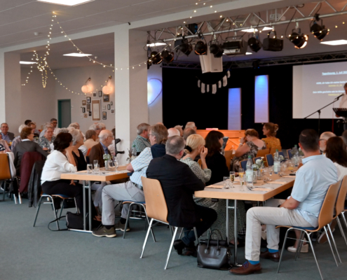 2023-09-01_seniorendinner_3